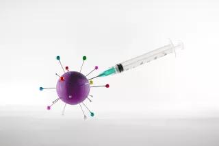 Impf-Nadel in Corona