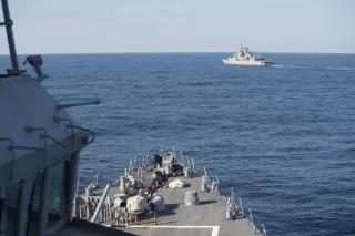Türkische Fregatte "Yildrim" auf hoher See
